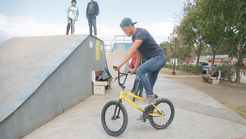 BMX трюки :: resses.ru